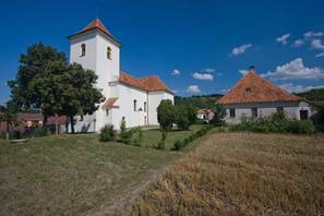 Farní kostel sv. Jakuba v Želeticích s farou